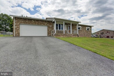 1292 Hollywell Ave, Chambersburg, PA 17201 - photo 3