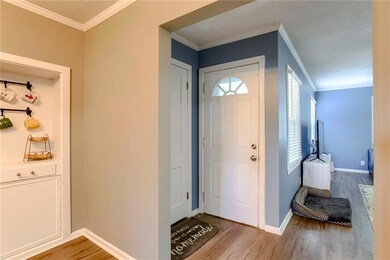 1308 W 27th St S, Independence, MO 64052 - photo 2