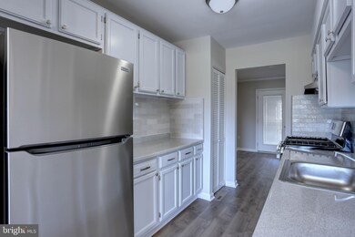 5649 Selford Rd, Halethorpe, MD 21227 - photo 6