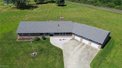 6424 Weaver Rd, Berlin Center, OH 44401 - photo 5