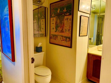 1/2 Bath