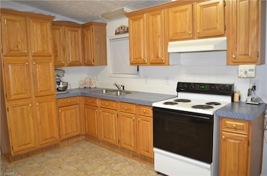 6045 Union Grove Church Rd, Seagrove, NC 27341 - photo 7