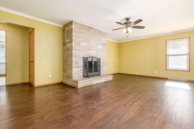 4734 Winchester Pike, Columbus, OH 43232 - photo 2