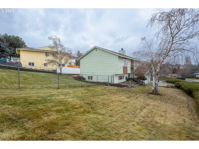 3540 Royal Crest Dr E, the Dalles, OR 97058 - photo 4