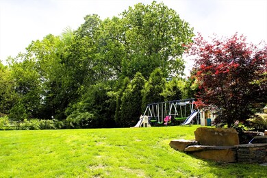 13 Laurana Ln, Hadley, MA 01035 - photo 5