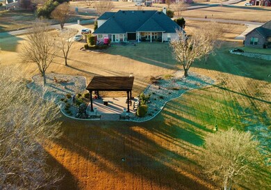 1511 Bentwater Pkwy, Granbury, TX 76049 - photo 4