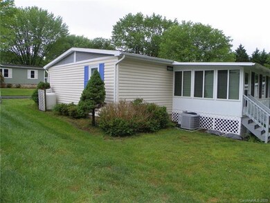 224 Cranbrook Cir, Hendersonville, NC 28792 - photo 7