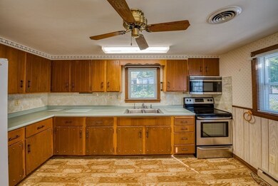 15 Winthrop Ave, Taunton, MA 02780 - photo 3