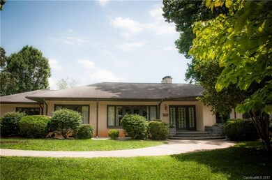 1014 E Broad St, Statesville, NC 28677 - photo 2