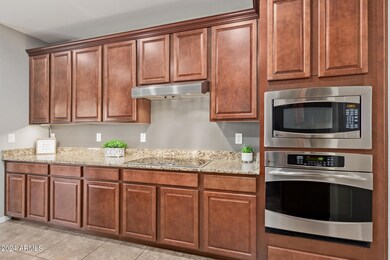 Bright & Spacious Kitchen!