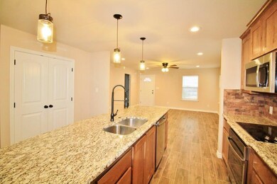 109 Tnt Ct, Springtown, TX 76082 - photo 6