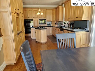 368 Laurel Chase Dr, Blowing Rock, NC 28605 - photo 7