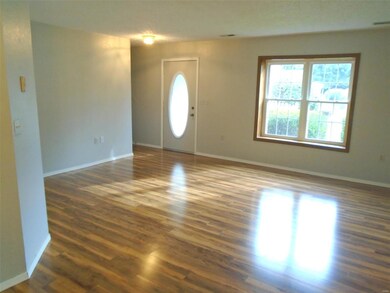 1107 Jacquelyn Ct, Maryville, IL 62062 - photo 3