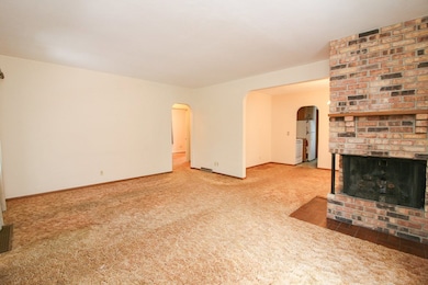 1922 Walnut St, Cedar Falls, IA 50613 - photo 7