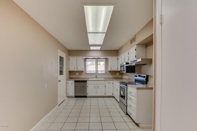 9021 N 102nd Dr unit 8, Sun City, AZ 85351 - photo 5