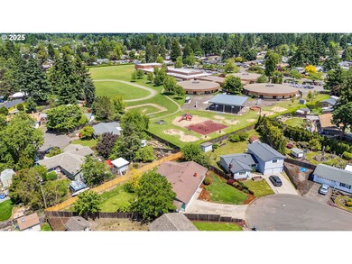 1067 Cinnamon Ave, Eugene, OR 97404 - photo 3