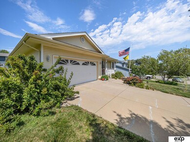 11410 S 43rd St, Bellevue, NE 68123 - photo 2