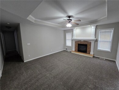 409 Shoreview Dr, Raymore, MO 64083 - photo 7