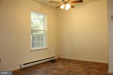 16 Courtland St, Taneytown, MD 21787 - photo 3