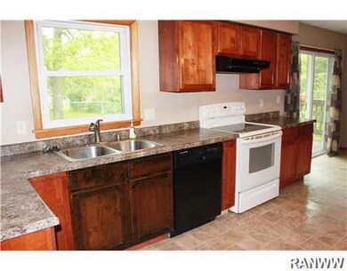 221 15th St NE, Menomonie, WI 54751 - photo 4