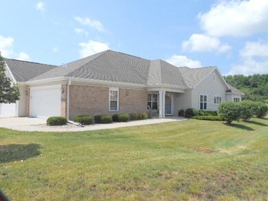 10 Northlight Way, Fitchburg, WI 53711 - photo 2