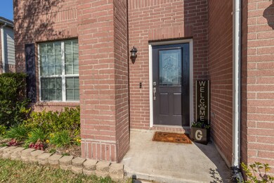 4301 Brazos Bend Dr, Pearland, TX 77584 - photo 2