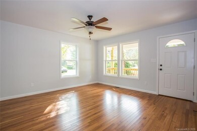 98 Le An Hurst Rd, Asheville, NC 28803 - photo 4