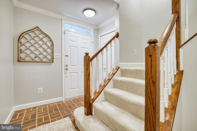 6864 Mclean Province Cir, Falls Church, VA 22043 - photo 5