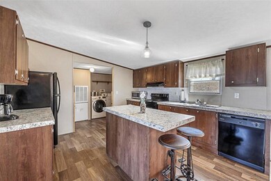 124 Upper Denton Ct, Weatherford, TX 76085 - photo 6