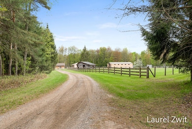 1442W.TaylorRd-2LoRes