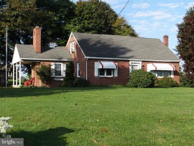 302 Cornertown Rd, Chambersburg, PA 17201 - photo 2