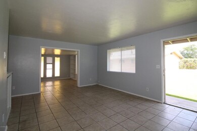 2012 S Granada Dr unit A, Tempe, AZ 85282 - photo 5