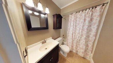 Nice Full Bath