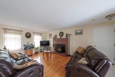 115 S Main St, Milford, MA 01757 - photo 5