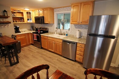 22 Franklin St, Lincoln, NH 03251 - photo 5