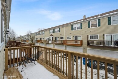 2426 Courtyard Cir unit 1, Aurora, IL 60506 - photo 4