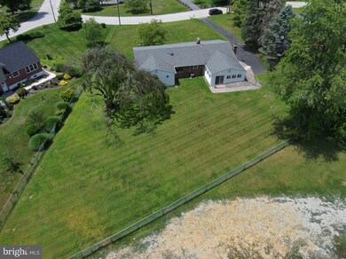 410 Hempstead Cir, Newtown Square, PA 19073 - photo 4