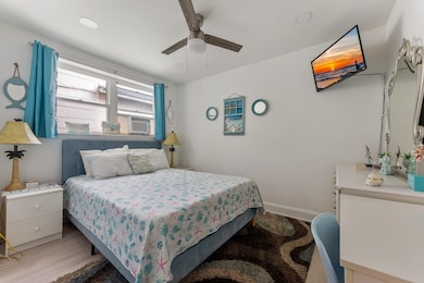 213 E Baker Ave unit 3, Wildwood, NJ 08260 - photo 3