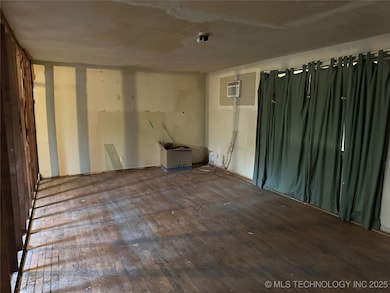 1212 Martin Luther King Blvd, Ardmore, OK 73401 - photo 5