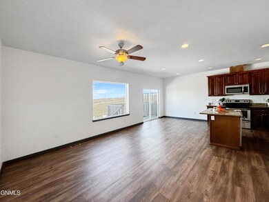 13707 Kristina St, Williston, ND 58801 - photo 7