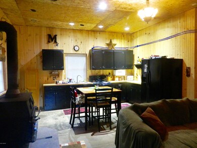 Kitchen/Dining Area