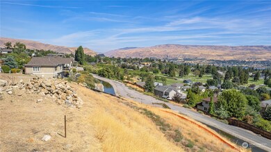 1861 Broadway Place, Wenatchee, WA 98801 - photo 4