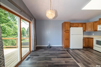 2414 W 60th Place, Davenport, IA 52806 - photo 2