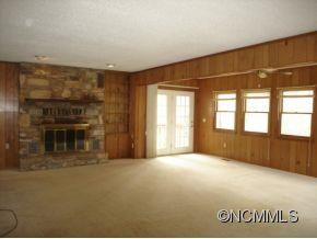 Great Room w/Rock Fireplace