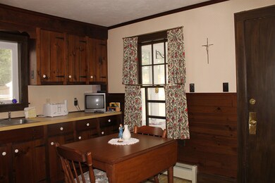 16 Manning St, Manchester, NH 03103 - photo 4