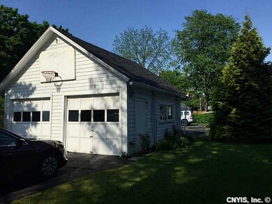 Garage.