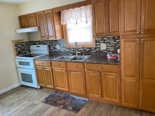 912 Narragansett Blvd, Providence, RI 02905 - photo 7