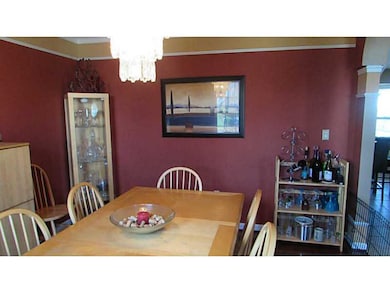 Dining Room. Pretty 13 x 12 Dining Room with Newer