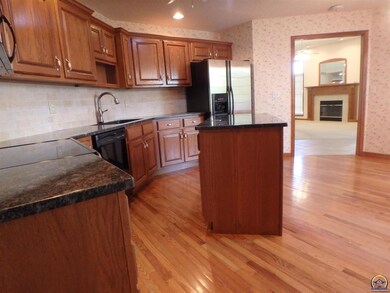 6234 SW 41st St, Topeka, KS 66610 - photo 7