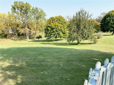 4284 E 5th St S, Newton, IA 50208 - photo 7